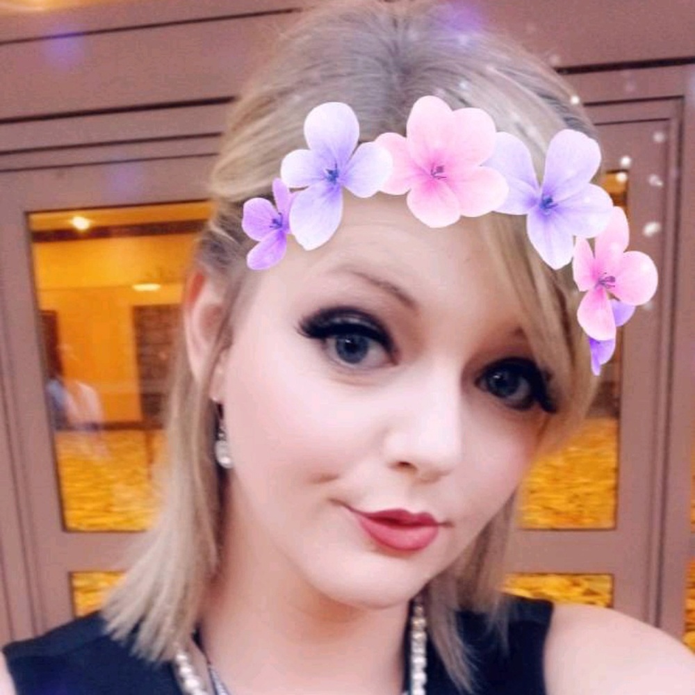 Meet your Posher, Nichole